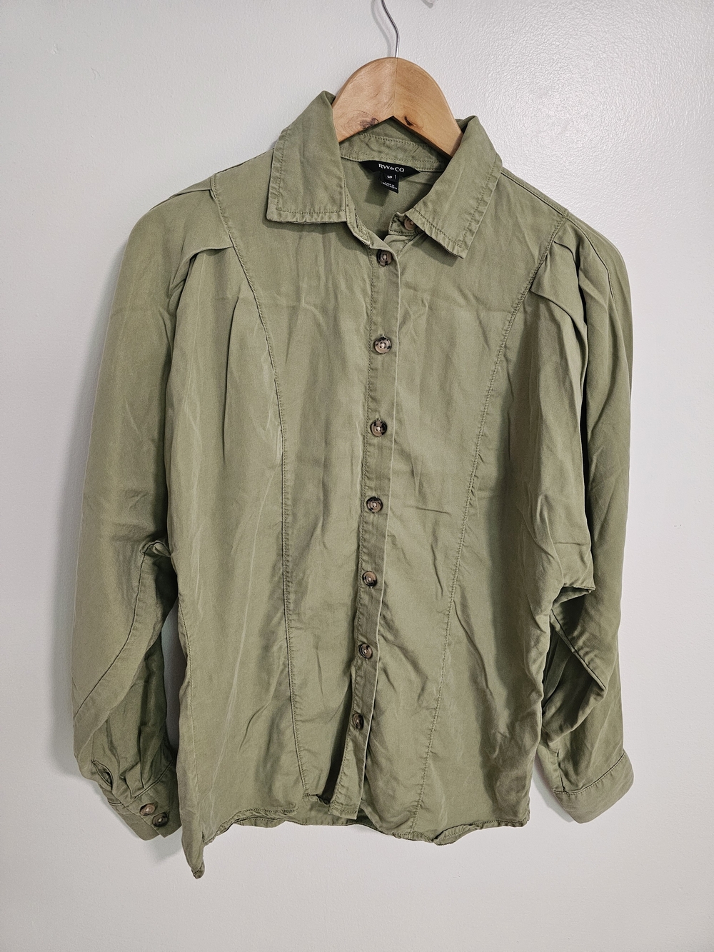 RW&CO Olive Green Button-Up Shirt Size Small Tencel